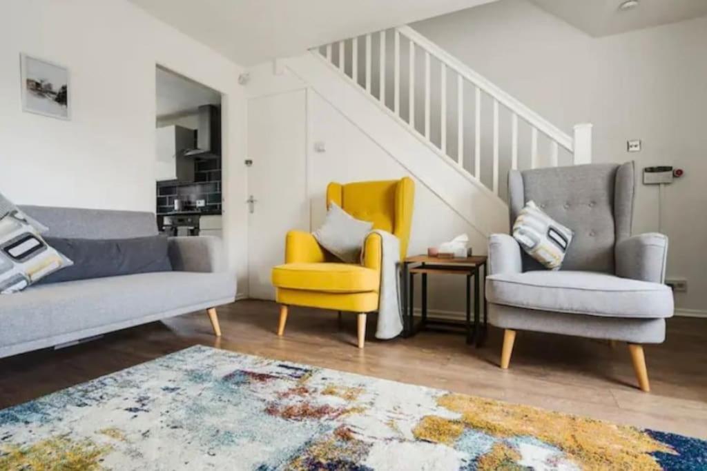 Newly Renovated House Near Trafford Centre Villa แมนเชสเตอร์ ภายนอก รูปภาพ