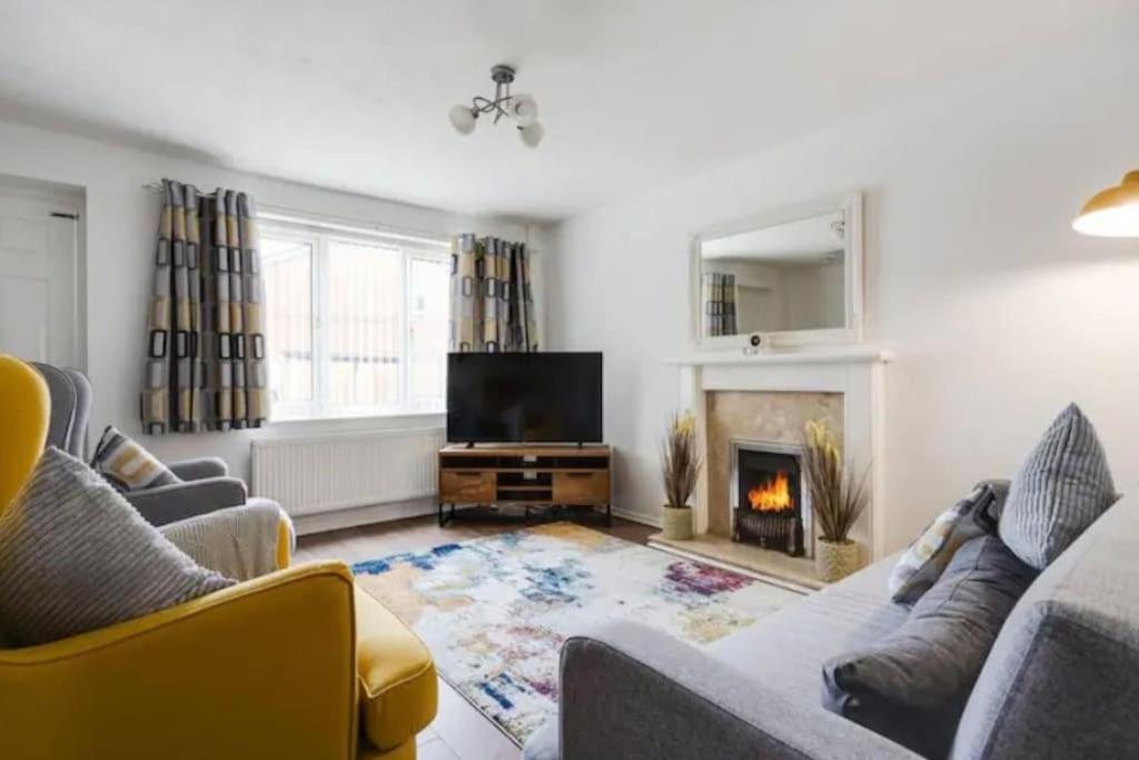 Newly Renovated House Near Trafford Centre Villa แมนเชสเตอร์ ภายนอก รูปภาพ